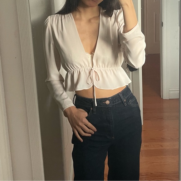 Sunday best top size small cream colour Aritzia size small - Picture 3 of 4